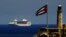Un crucero de Royal Caribbean entra a la Bahía de La Habana, en mayo de 2019. (Yamil Lage/AFP)