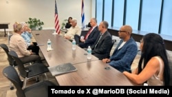 Reunión del representante Mario Díaz Balart con los ex presos políticos cubanos.